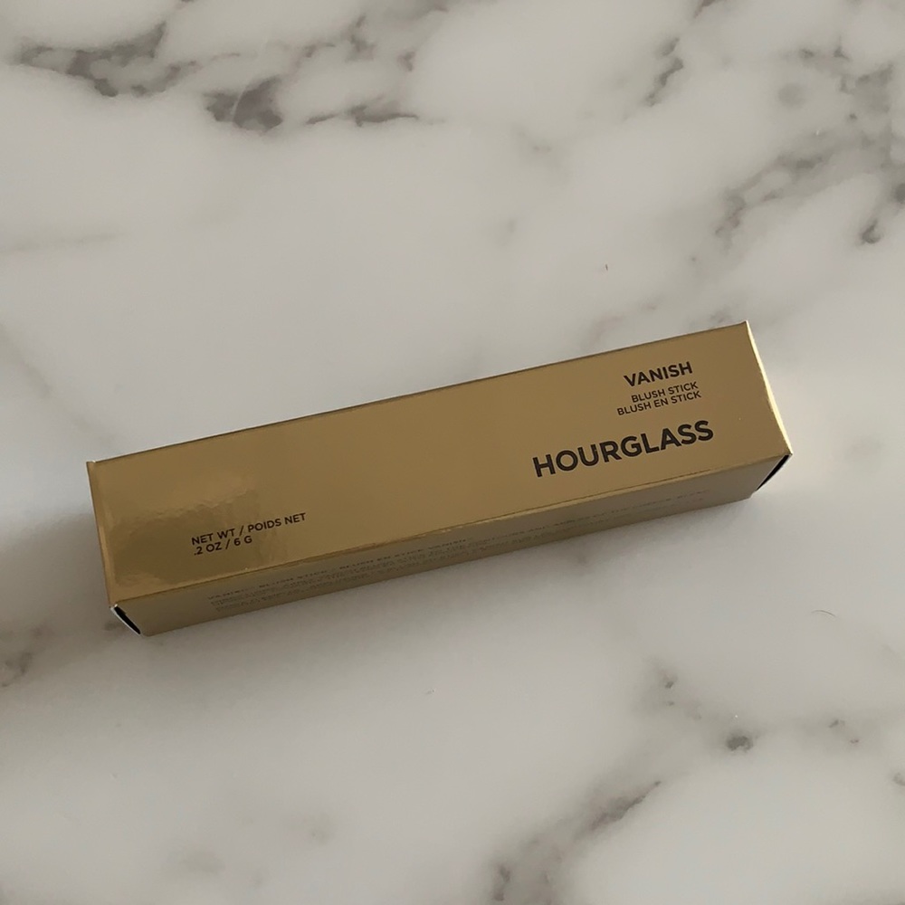 Hourglass Blush in Revel